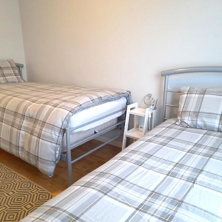Excellent Location - City Centre - Parking - 4 Beds -2 Bedrooms Belfast Esterno foto