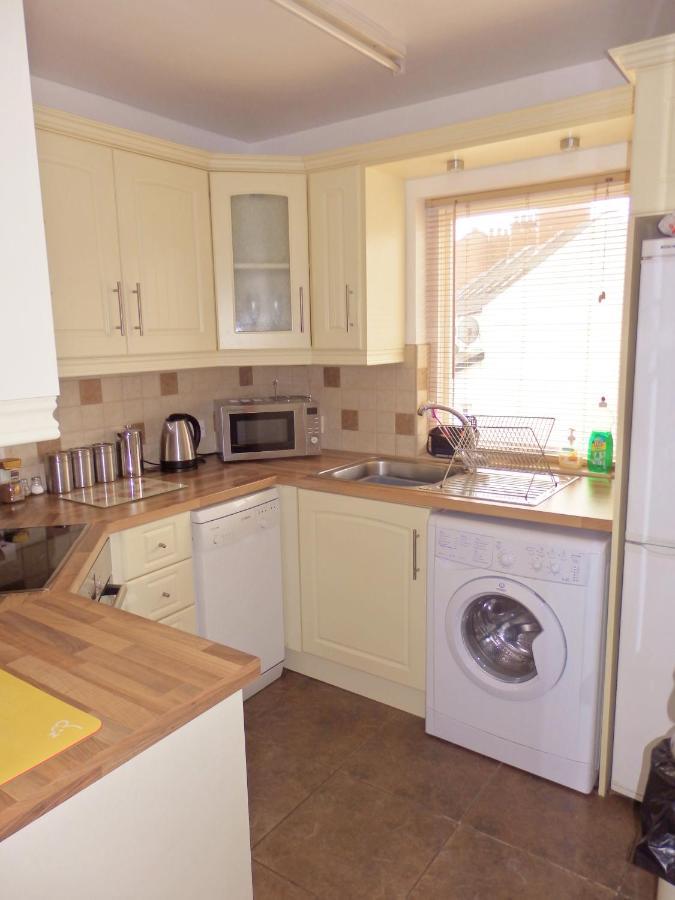 Excellent Location - City Centre - Parking - 4 Beds -2 Bedrooms Belfast Esterno foto