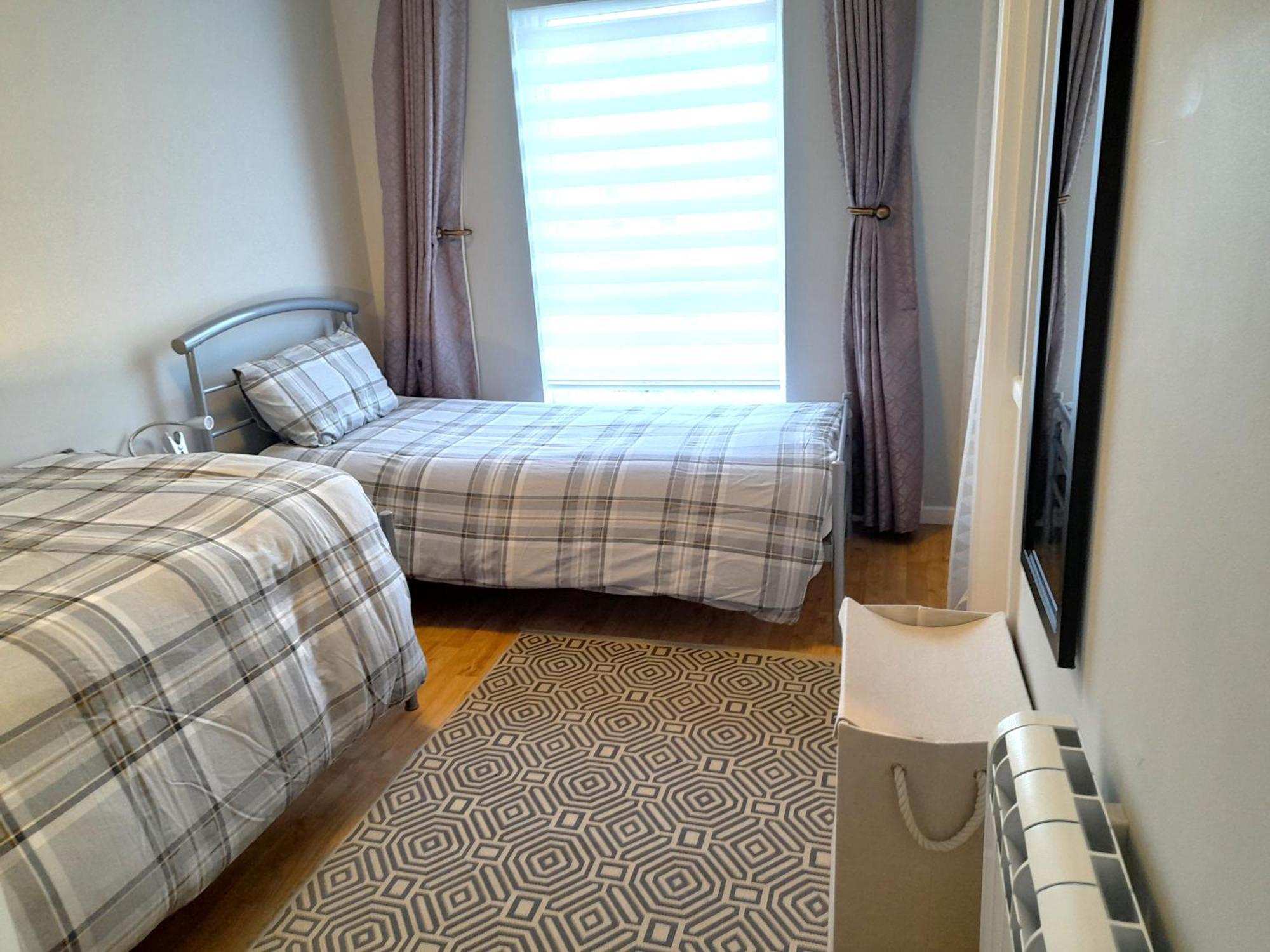Excellent Location - City Centre - Parking - 4 Beds -2 Bedrooms Belfast Esterno foto