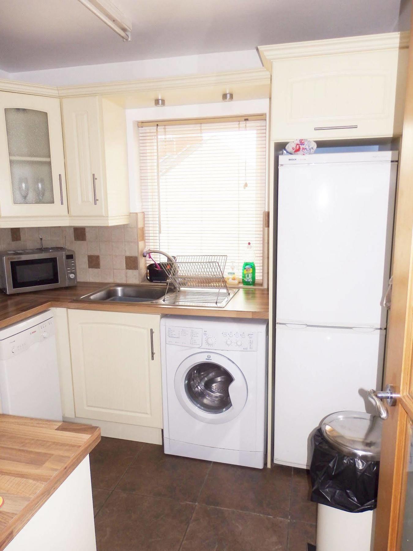 Excellent Location - City Centre - Parking - 4 Beds -2 Bedrooms Belfast Esterno foto
